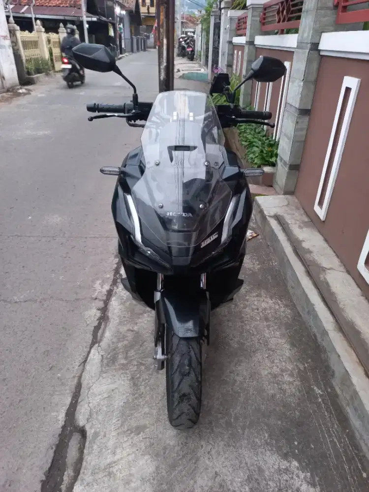 ADV 160 ABS Hitam 2022