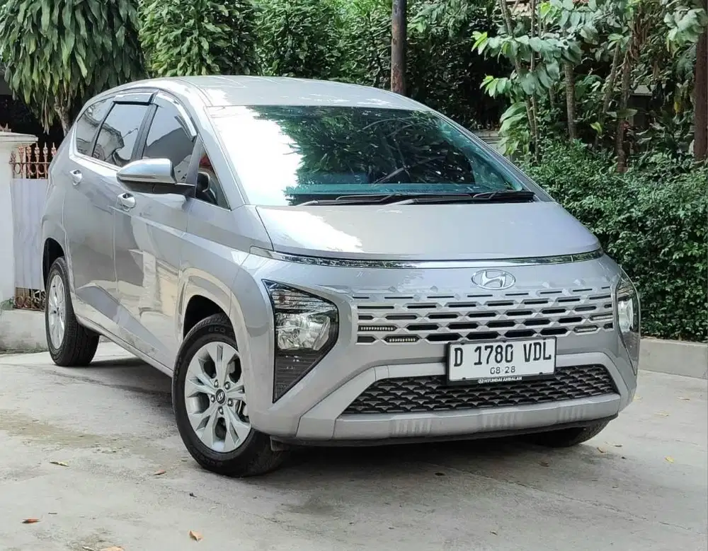 Hyundai STARGAZER TREND 1.5 AT 2023 LowKM 6rb RECORD HYUNDAI BANDUNG