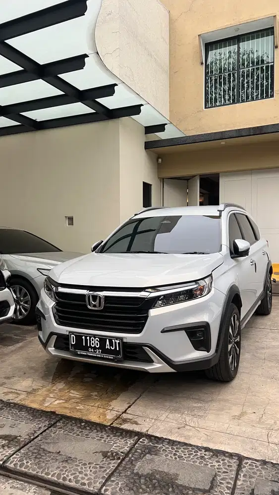 Honda BRV prestige sensing 2022 putih siap pakai