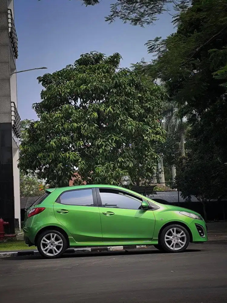 LOW KM!! MAZDA 2 R HB 1.5 AT 2010 ISTIMEWA