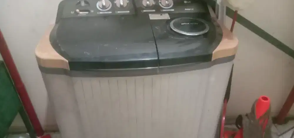 Mesin Cuci LG 2tabung