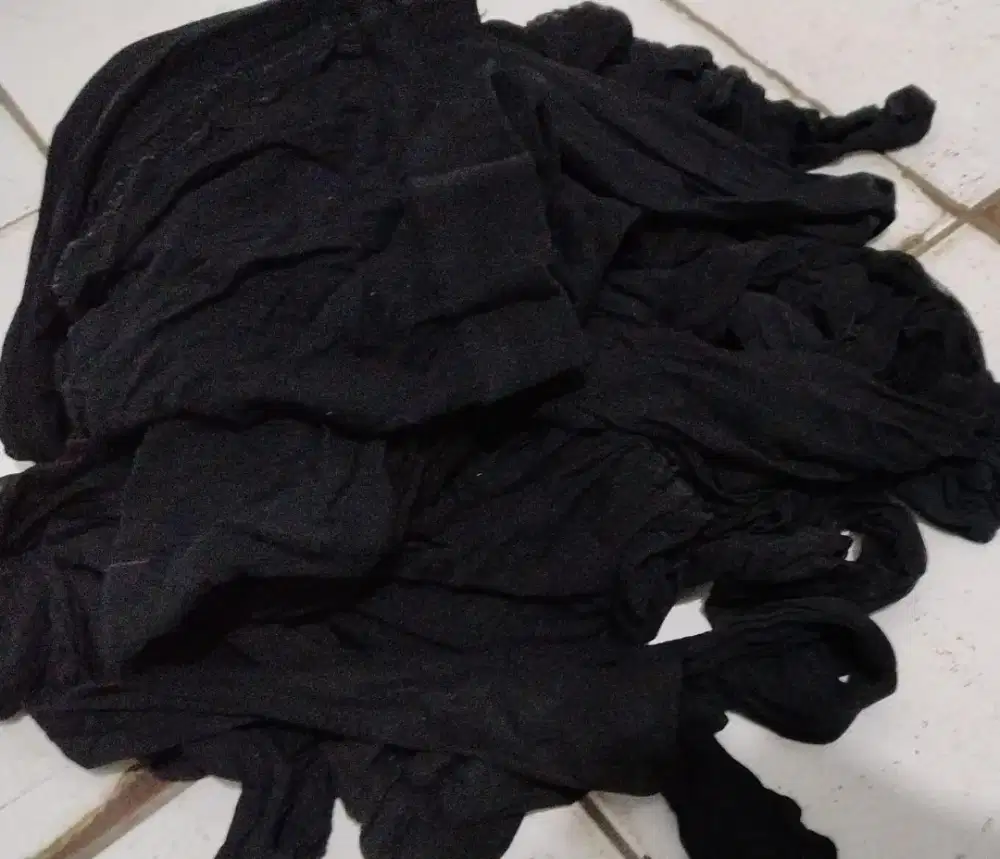 Stoking hitem pekat ga ada yg bolong