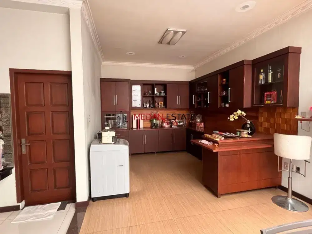 DI JUAL RUMAH LUX!! Di Komplek Taman Putri Hijau Medan!