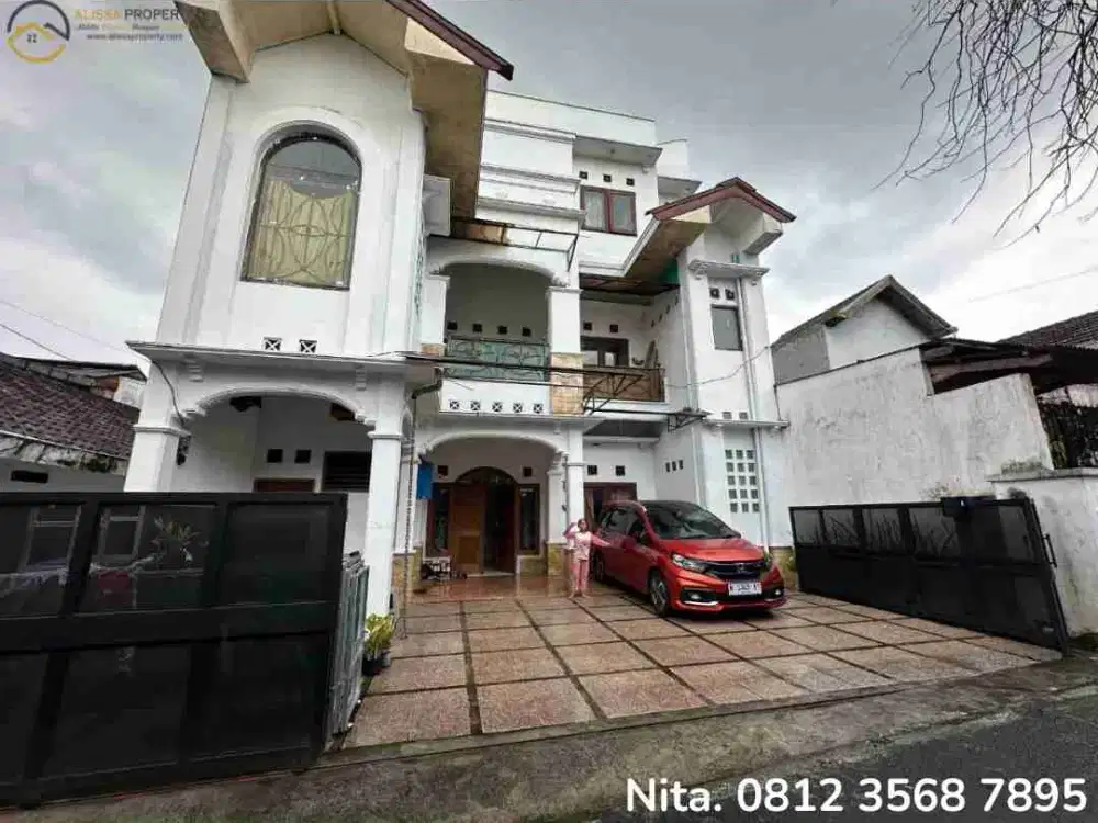 Rumah Besar 3Lantai Siap Huni Selangkah dari Alun Alun Kota Batu