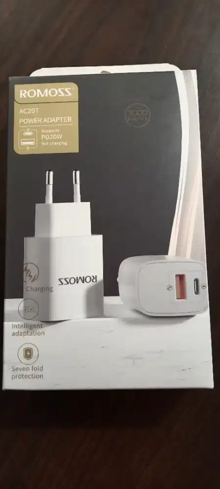 Charger Romoss AC20T USB + USB-C wall charger 20W, white