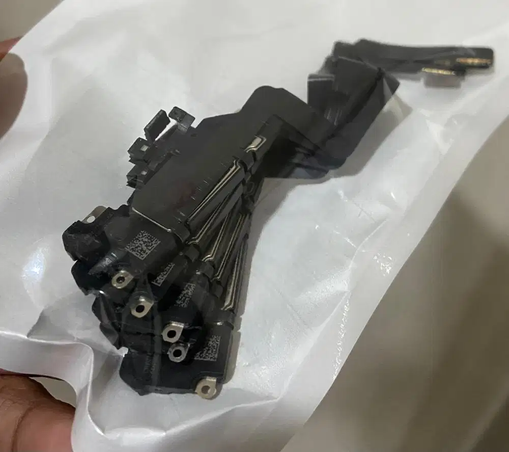 Speaker Atas iphone 11