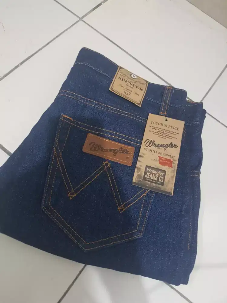 Jual celana jeans Wrangler
