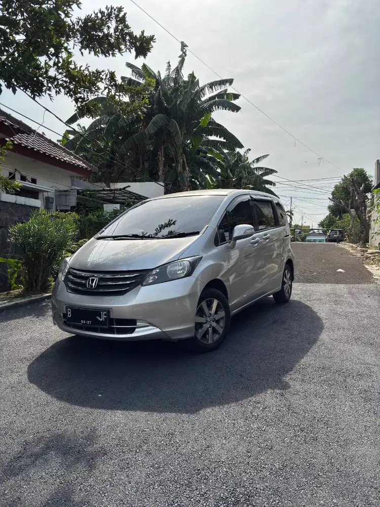 Honda Freed E PSD 2012