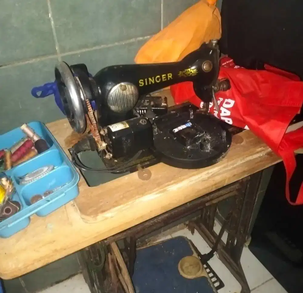 Jual mesin jahit singer second