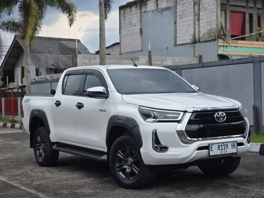 TOYOTA HILUX 2.4 V 4x4 2023