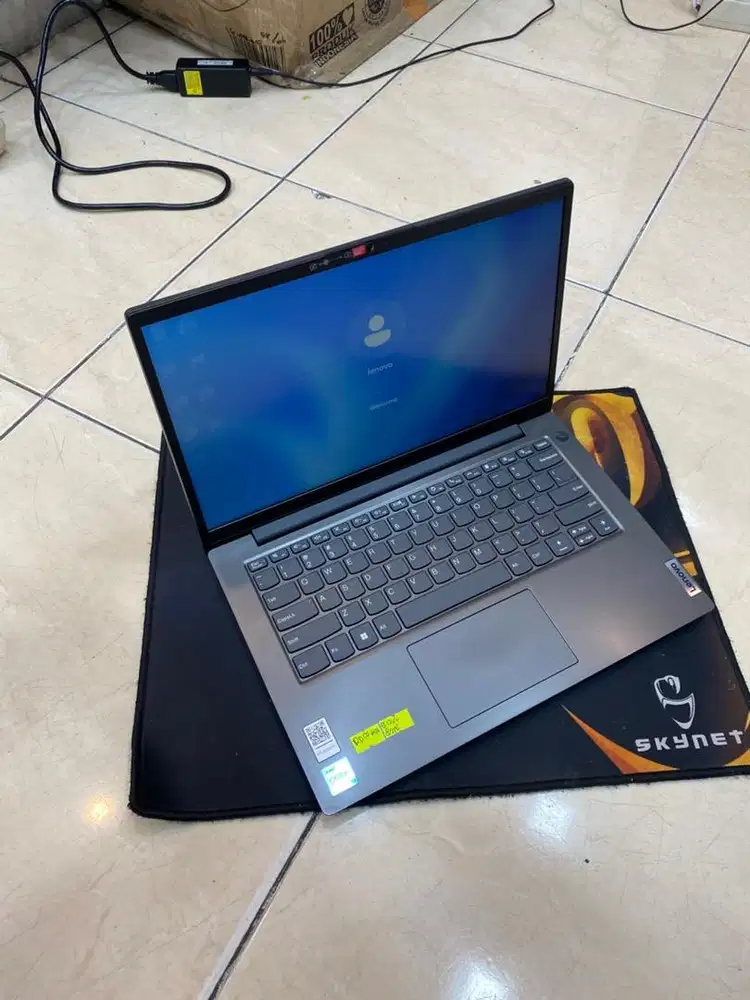 Laptop lenovo V14 G3 Core i3-1215 Ram 8/256 GB garansi 4 bln
