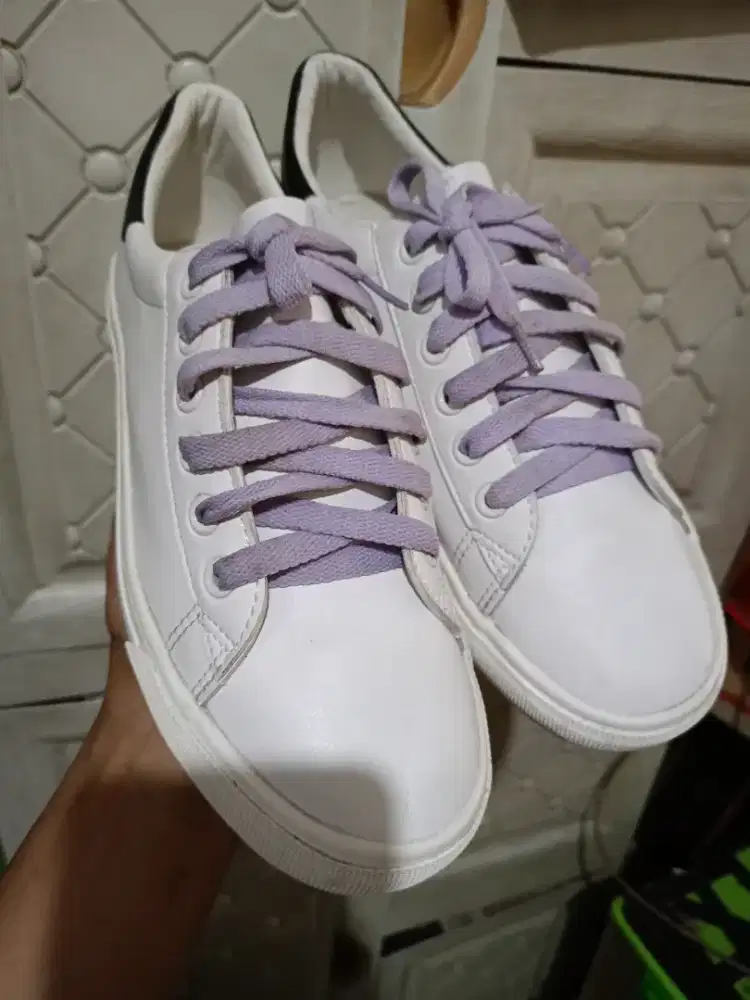 Sepatu Wanita DISNEY SIZE 39