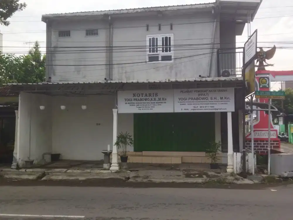 Rumah Kudu, Kertosono 2 lantai, Hoek, Pinggir jalan