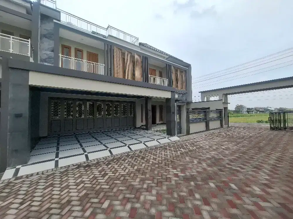 Rumah mewah full furnish lokasi area Solobaru