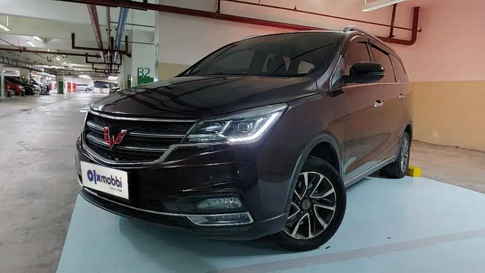 TDP 7,JT Wuling Cortez 1.8 L Lux i-AMT Bensin-AT Merah 2018
