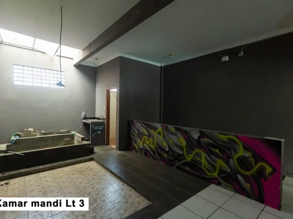 Ruko strategis premium 3 lantai Dewi Sri Kuta Bali - Thumbnail 2