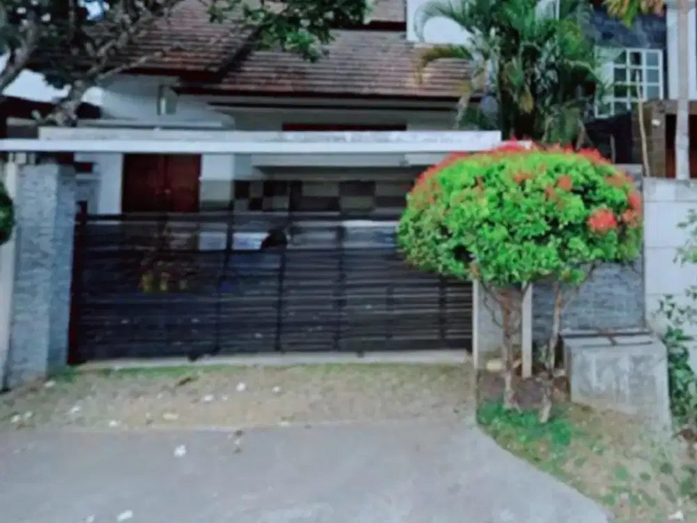 Villa Tropis Strategis Taman Mumbul Jimbaran Bali