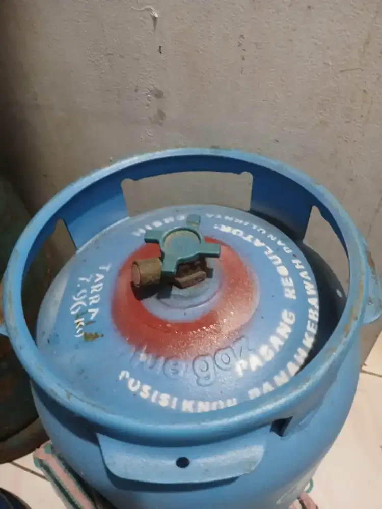 Tabung Gas (Blue Gas 03-30) Netto LPG : 5,5 kg + Regulator