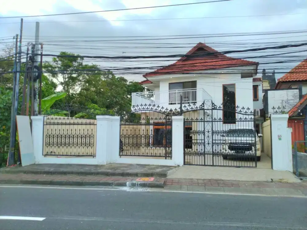Rumah Cantik komersil Raya Kunti 2 Seminyak Bali