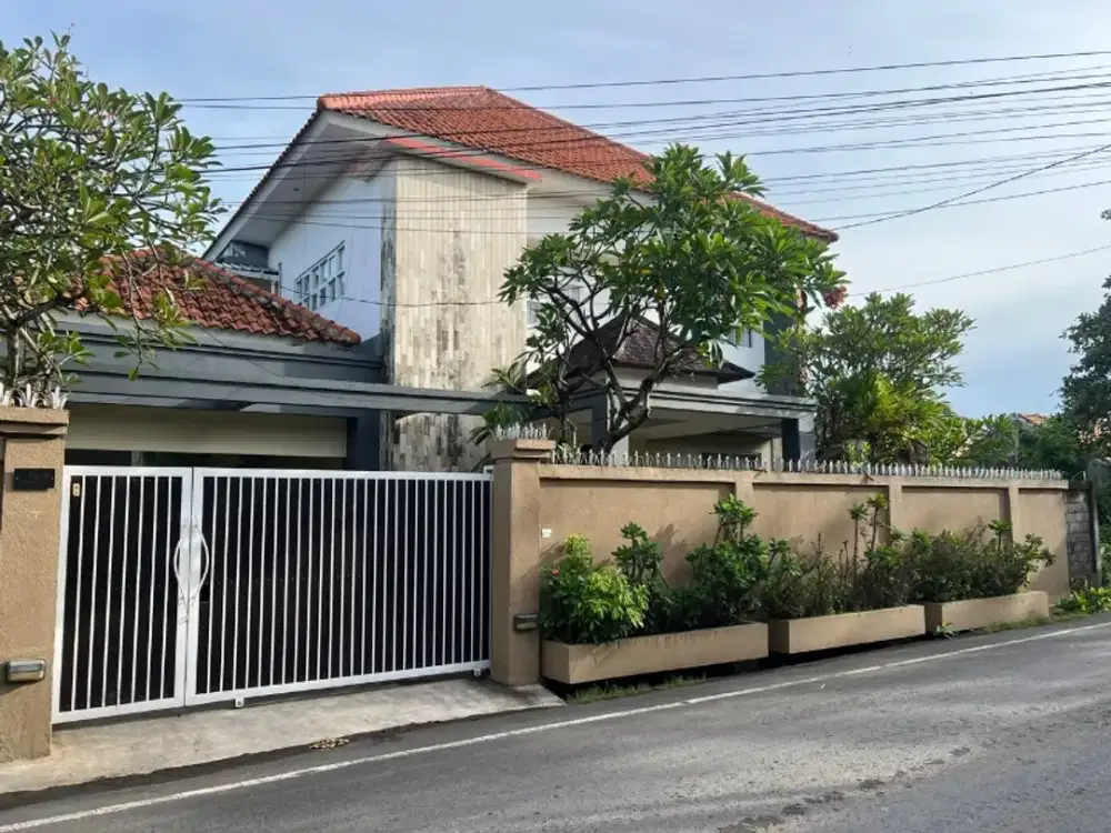 Rumah Luas strategis Tukad Badung Renon Denpasar Bali