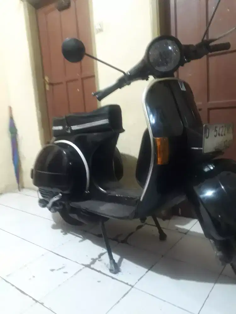 Jual vespa p 150 s tahun 82