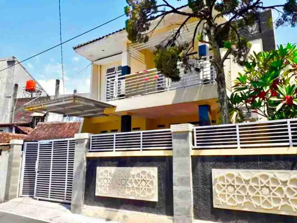 Rumah Bagus sangat Strategis kawasan Manahan Banjarsari Solo