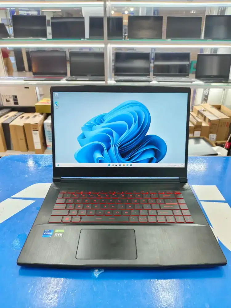 MSI thin gf63 core i7 RTX 3050