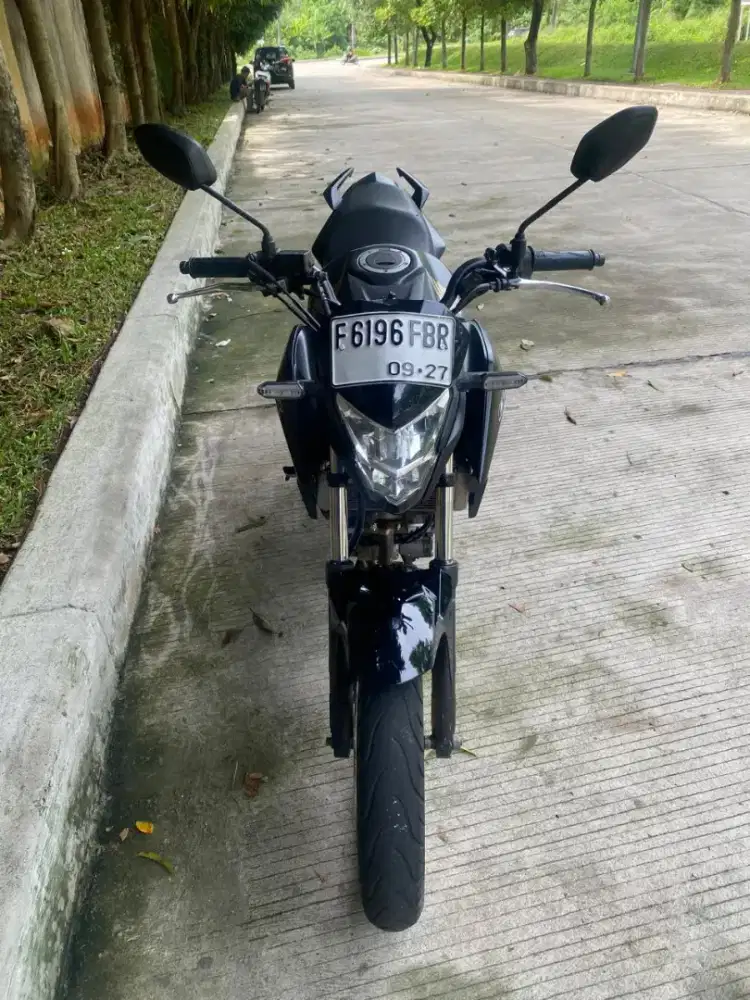 Jual honda CB 150 R streetfire black