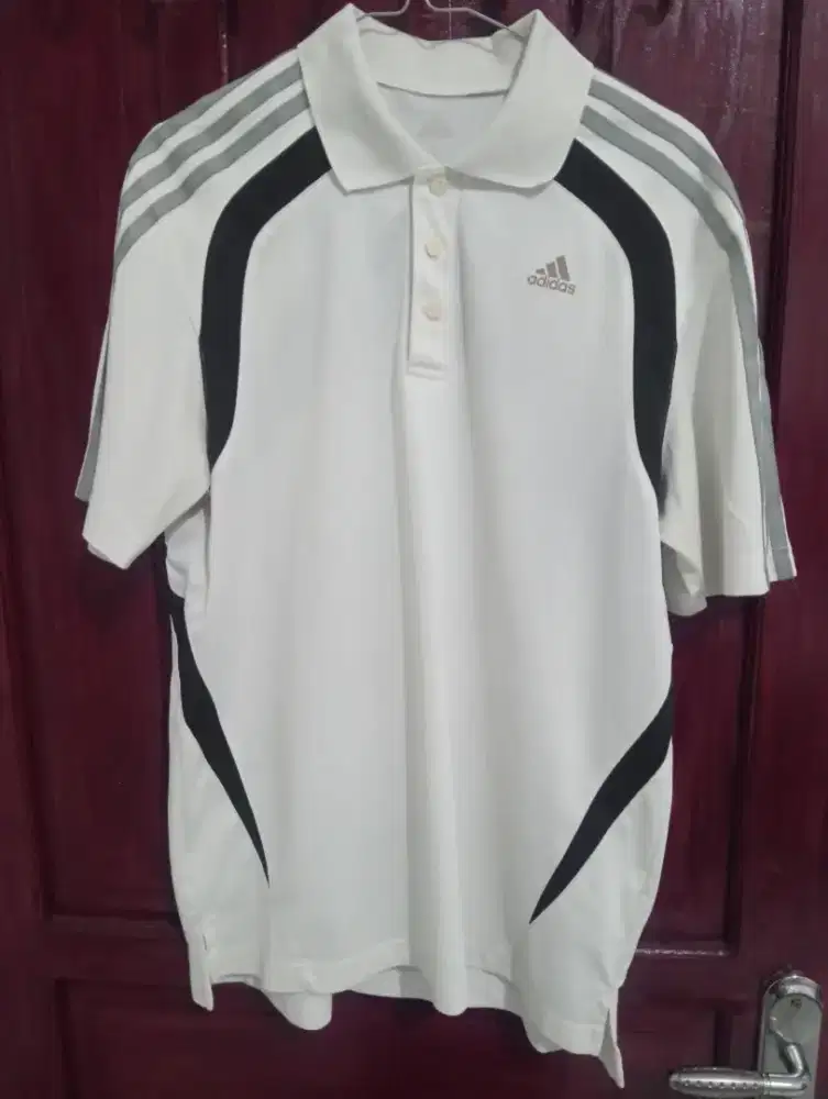 Kaos kerah Adidas size L original