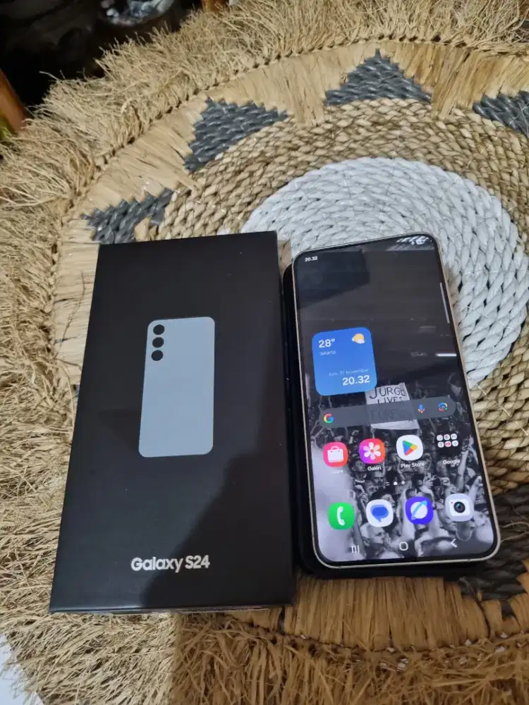 Samsung s24 8/256 fullset (like new)