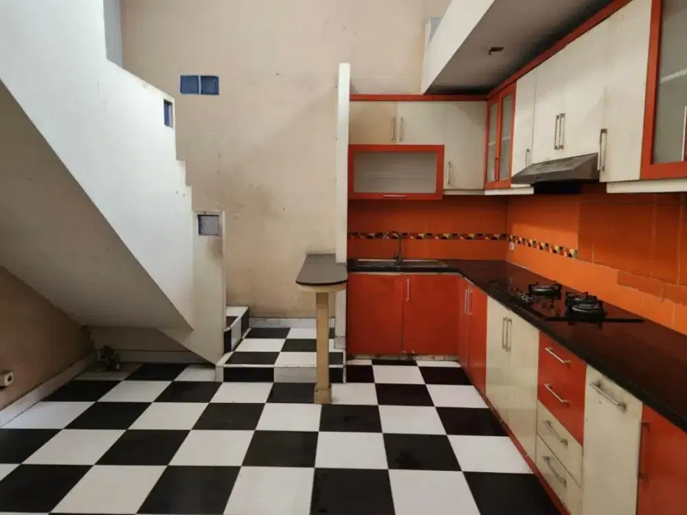 Rumah Dijual / Disewakan Di  Alam Raya, Benda, Tangerang Luas 240 m2