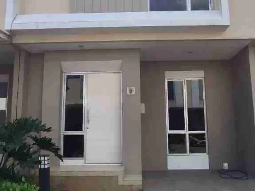 Termurah Disewakan Rumah Padova di Cluster Milano Gading Serpong