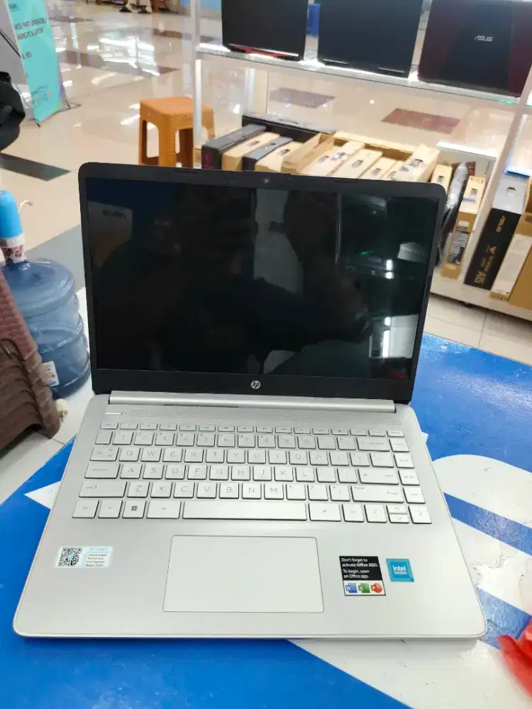 HP 14S FQ INTEL N4500 LIKE NEW