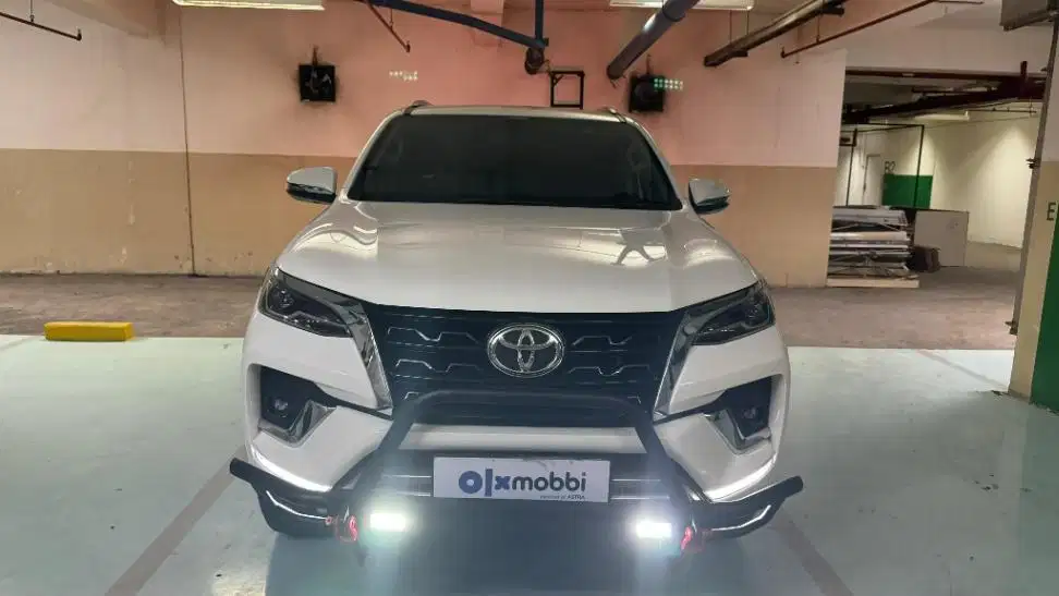 TDP 19JT Toyota Fortuner 2.7 4x2 SRZ Bensin-AT Putih 2020