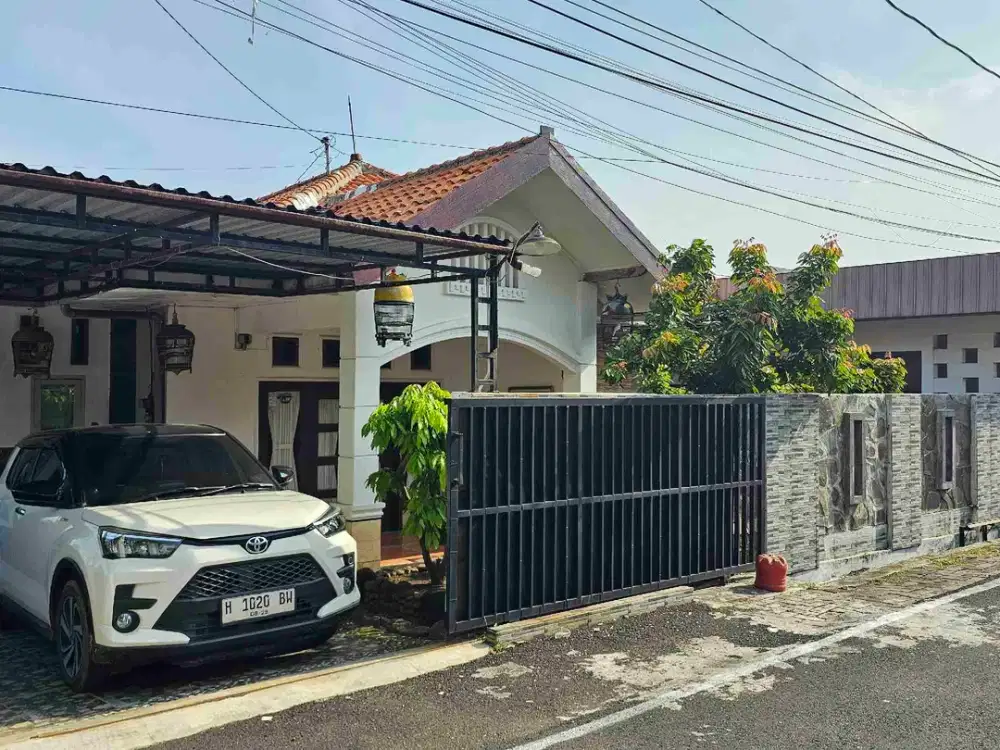 Dijual rumah hook di mintojiwo dekat jalan raya pamularsih