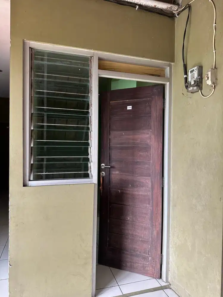 KONTRAKAN / PETAKAN STRATEGIS TANJUNG BARAT, JAKARTA SELATAN