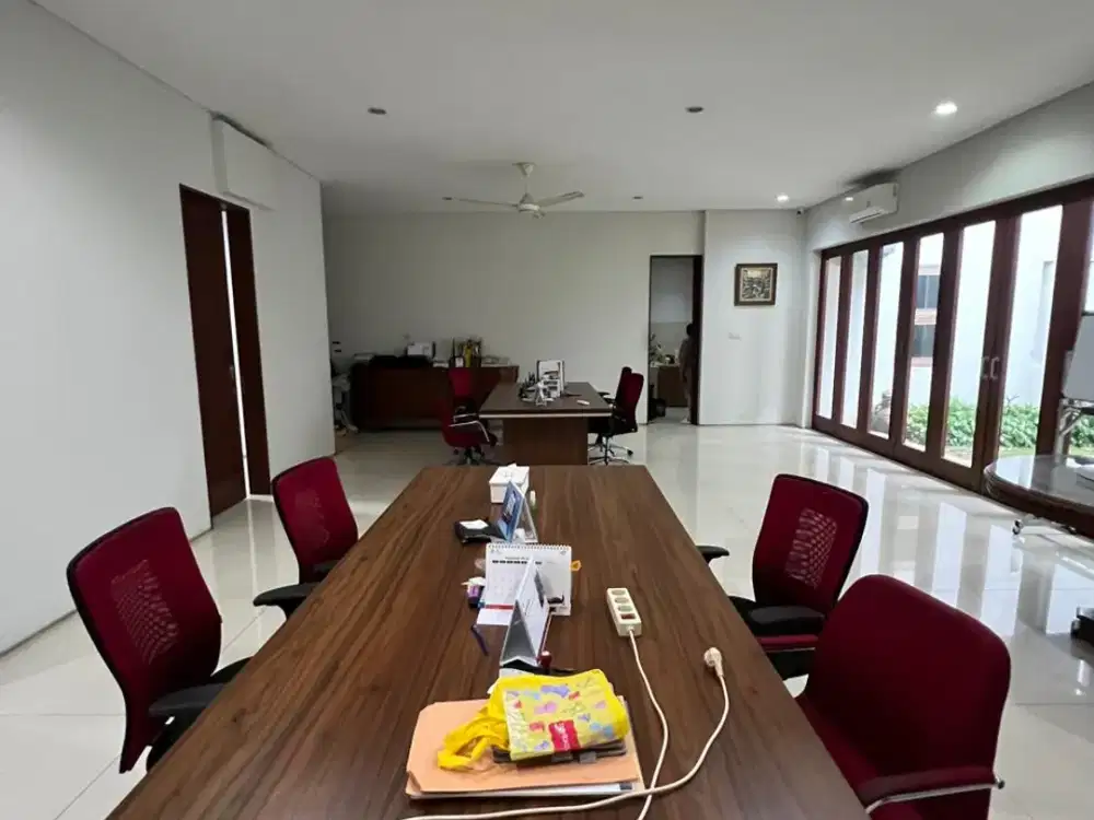 RUMAH DI KEBAYORAN BARU!