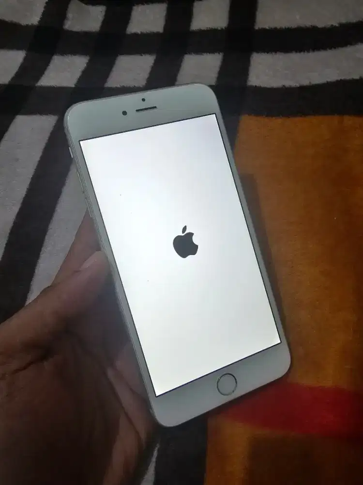 Iphone 6 plus 64 ibox hp aja lcd ori fingger on mulus bs tt
