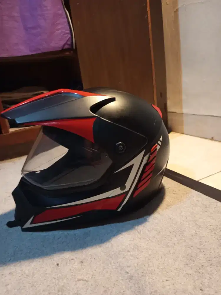 Helm YFN6- MTX supermoto