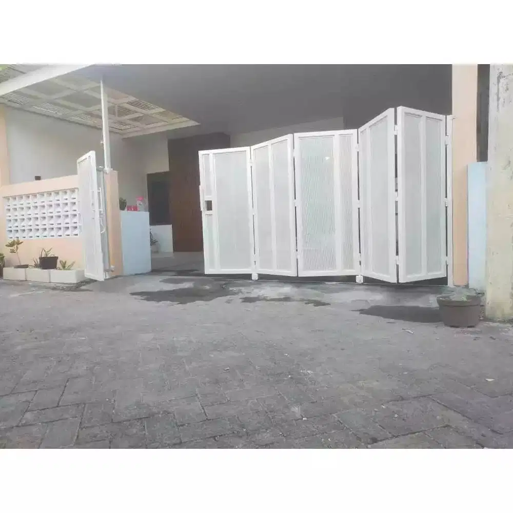 pagar lipat warna putih bahan besi galvanis anti karat