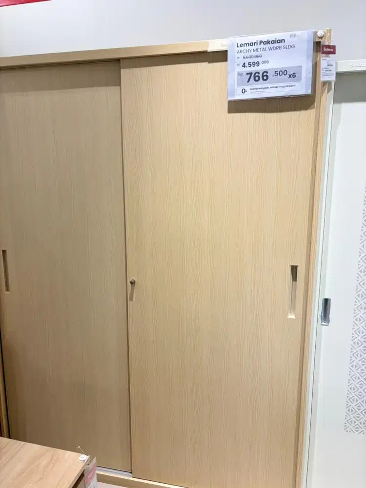 Lemari pakaian sliding bahan full besi