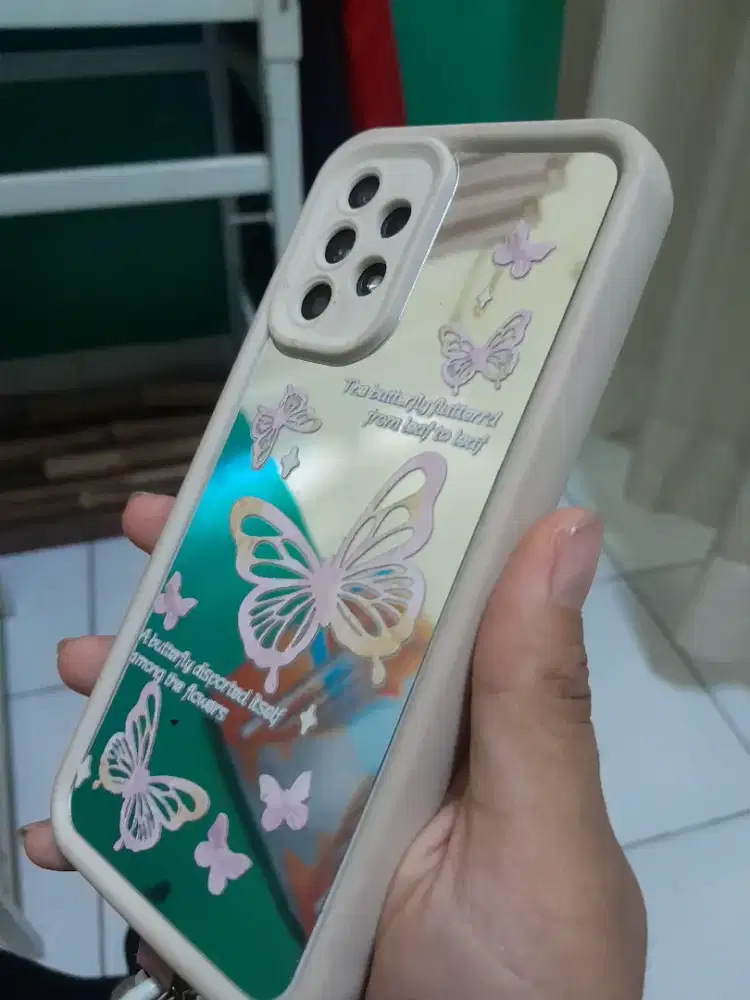 Case HP Kupu-kupu Mirror