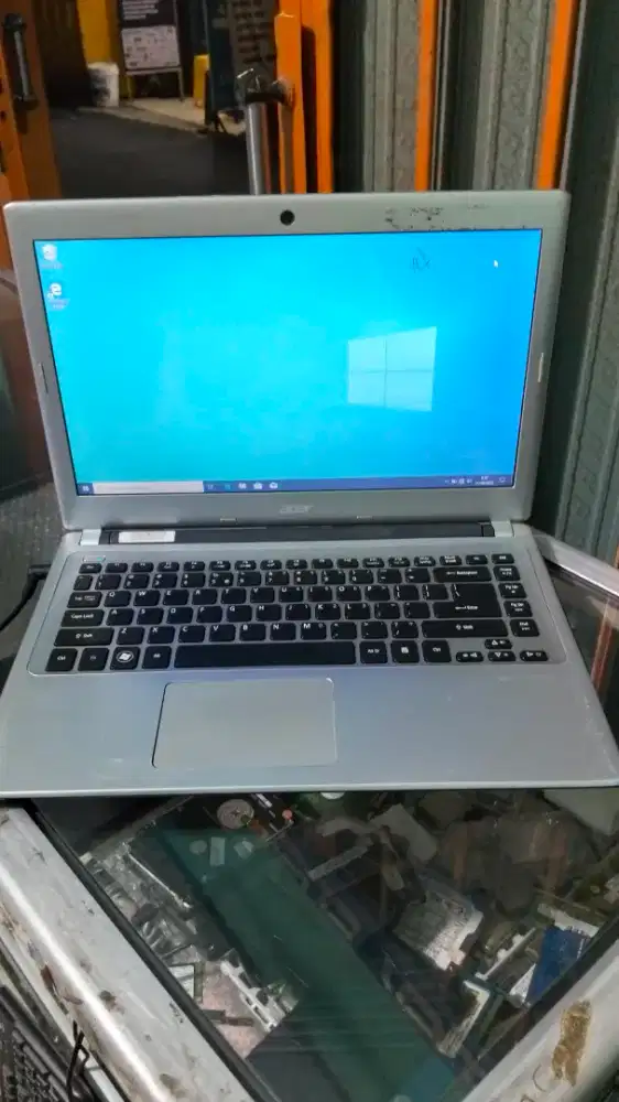 Laptop Acer v5 471 core i3 gen3 notebook