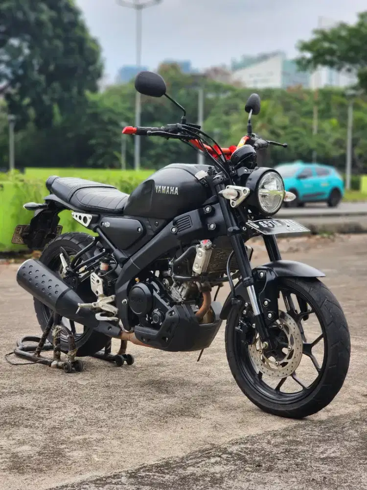 Yamaha XSR 155 Black