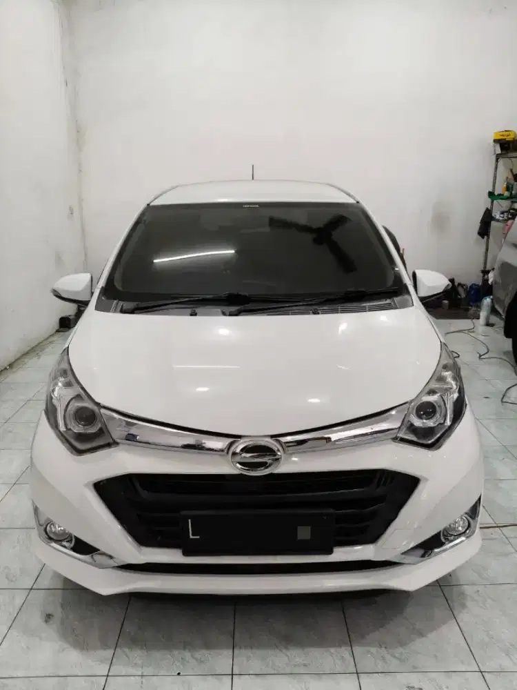 Daihatsu Sigra R 2017 Matic Putih Mulus