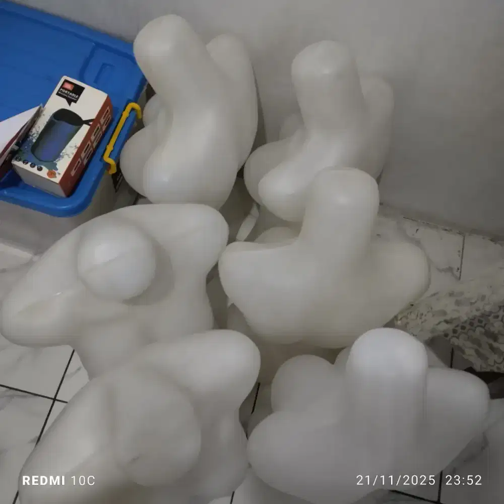 Patung mekanik Dewasa Cewek ada 6 Rp 50.000