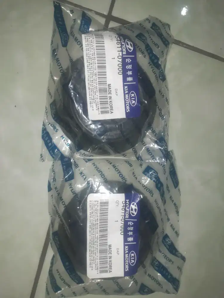 Shockbeaker karet depan hyundai