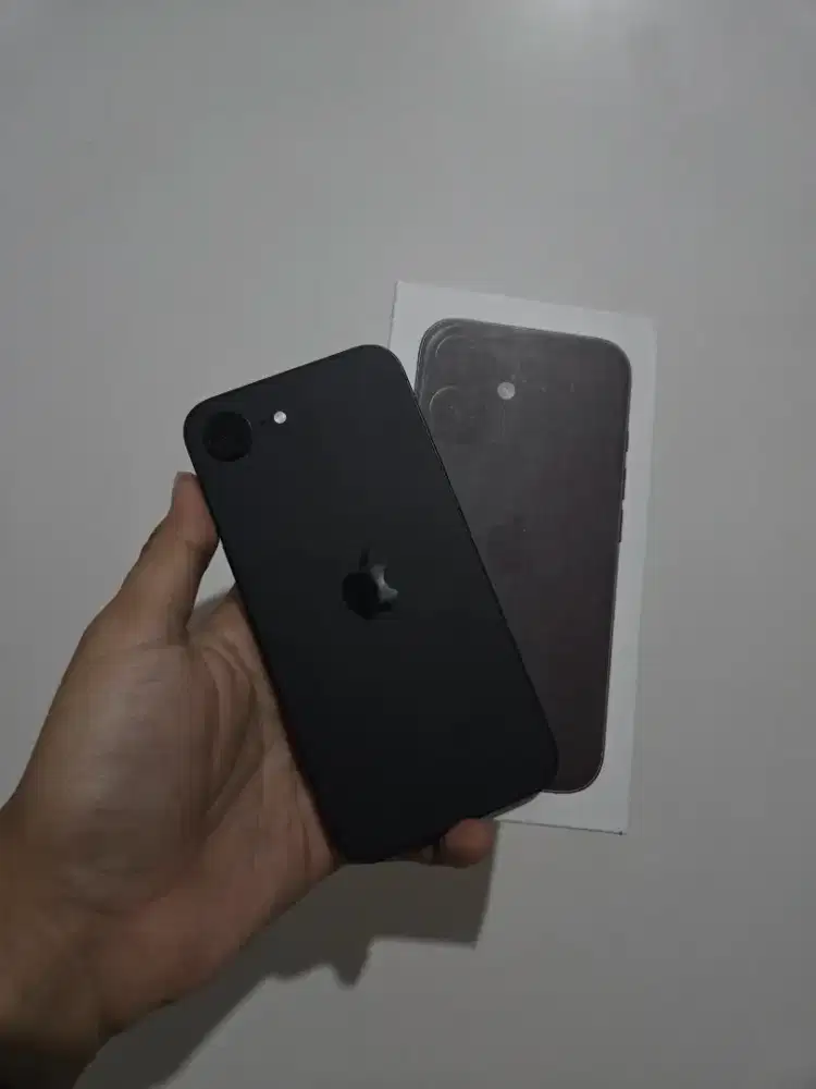 Iphone 16 e 128gb inter bh 100% garansi on