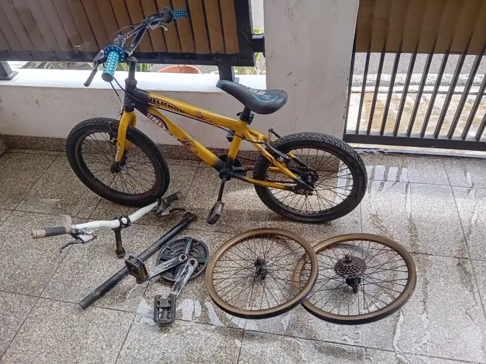 BMX United Helichop Alloy 18 inch,Wheelset UK 29 inch, Accessories