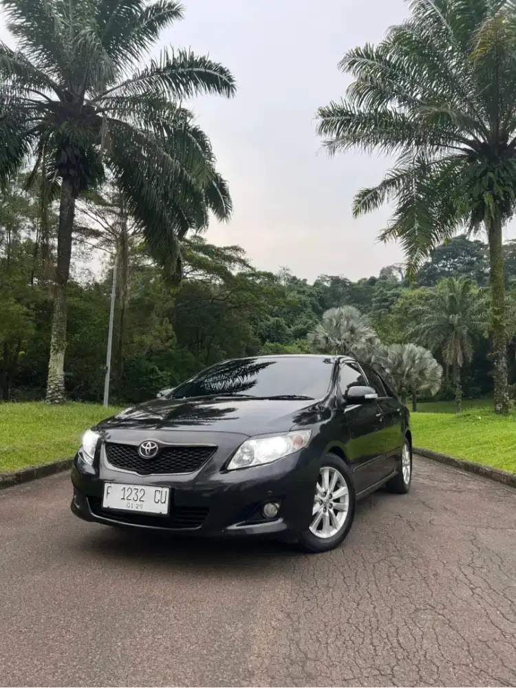 Toyota Corolla altis V 2.0 2010